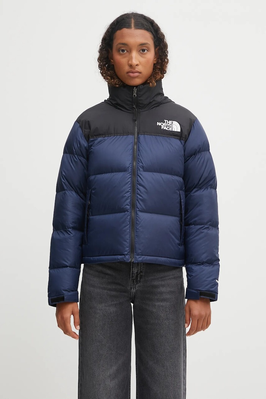 Páperová bunda The North Face 1996 Retro Nuptse tmavomodrá farba, zimná, NF0A3XEOGOB1