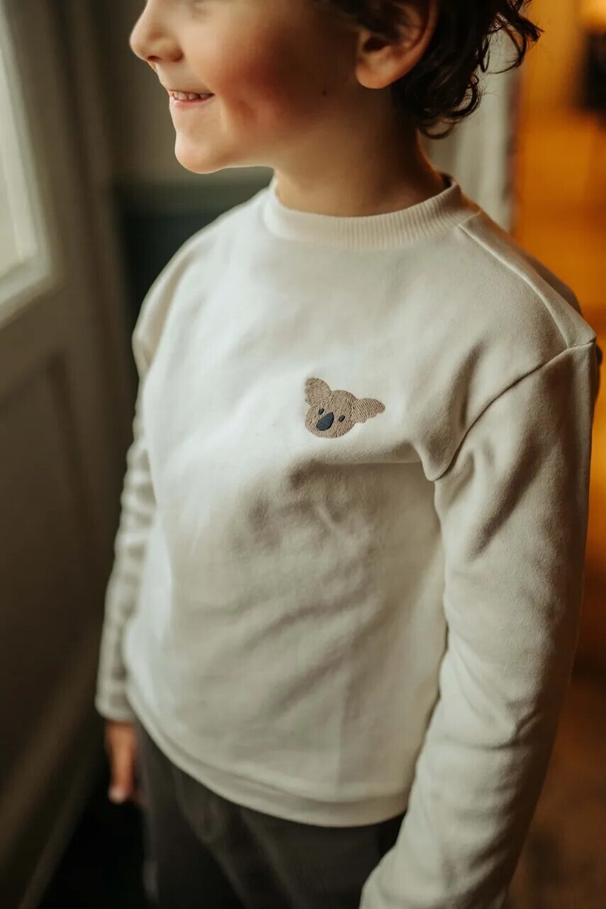 Detská bavlnená košeľa s dlhým rukávom Donsje Jorijn Longsleeve Koala béžová farba, s nášivkou, 4101902