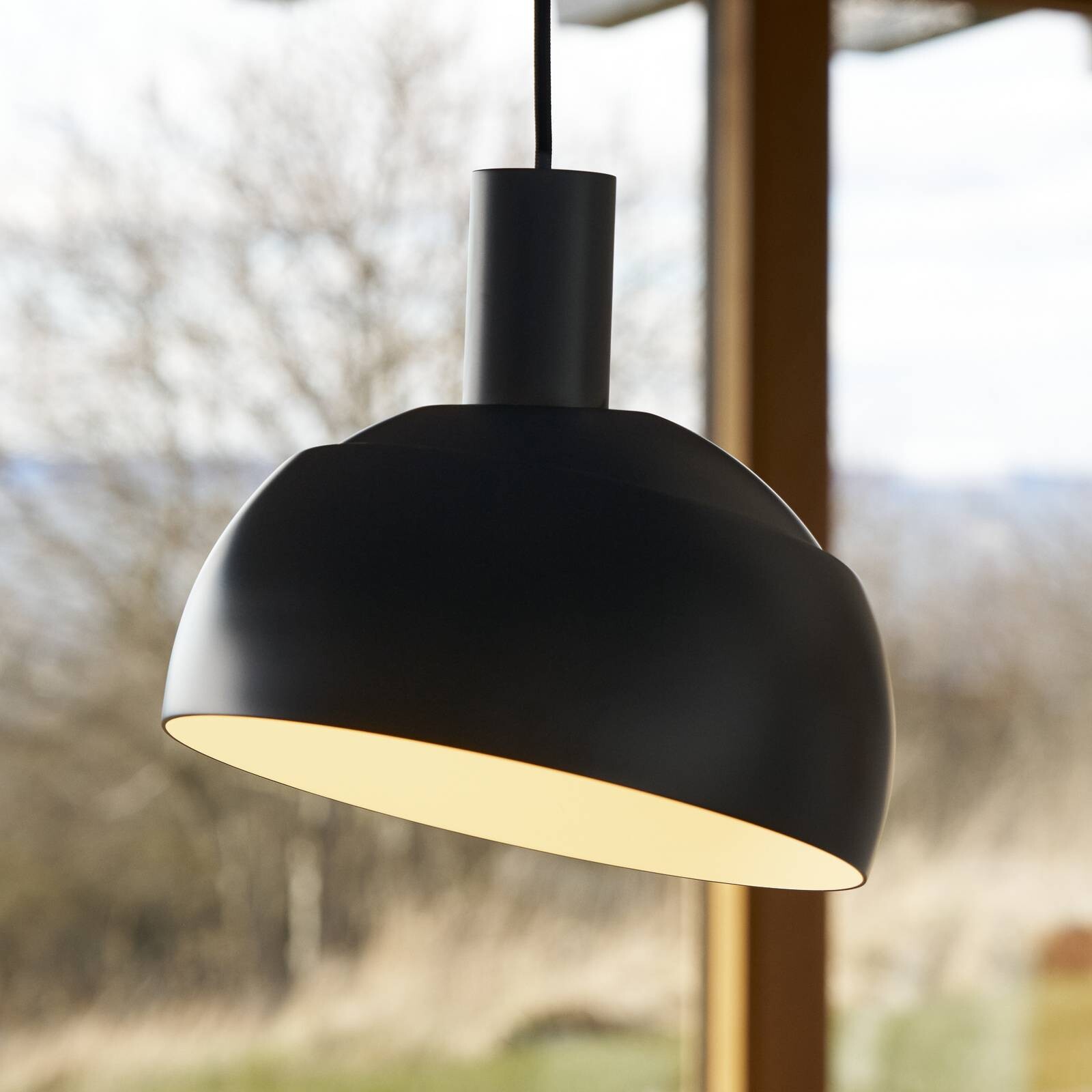 Louis Poulsen závesné svietidlo FJ Elements, čierne, 25 cm, E27