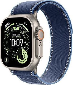 Apple Watch Ultra 3 49 mm Prírodný titán s modrým trailovým ťahom – M/L
