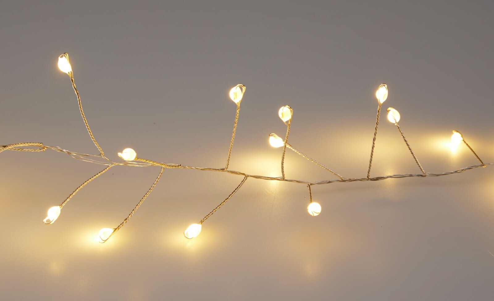 Vánoční světelný LED řetěz Porter 950 cm teplý bílý