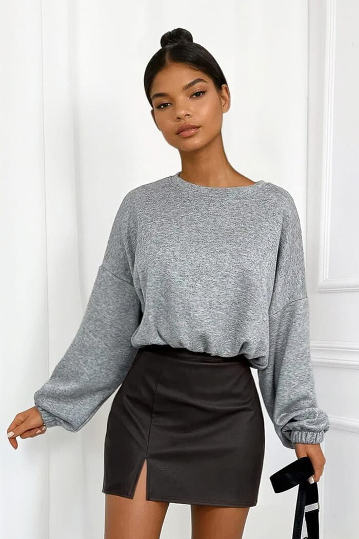 Dámske čierne koženkové minisukňové šortky