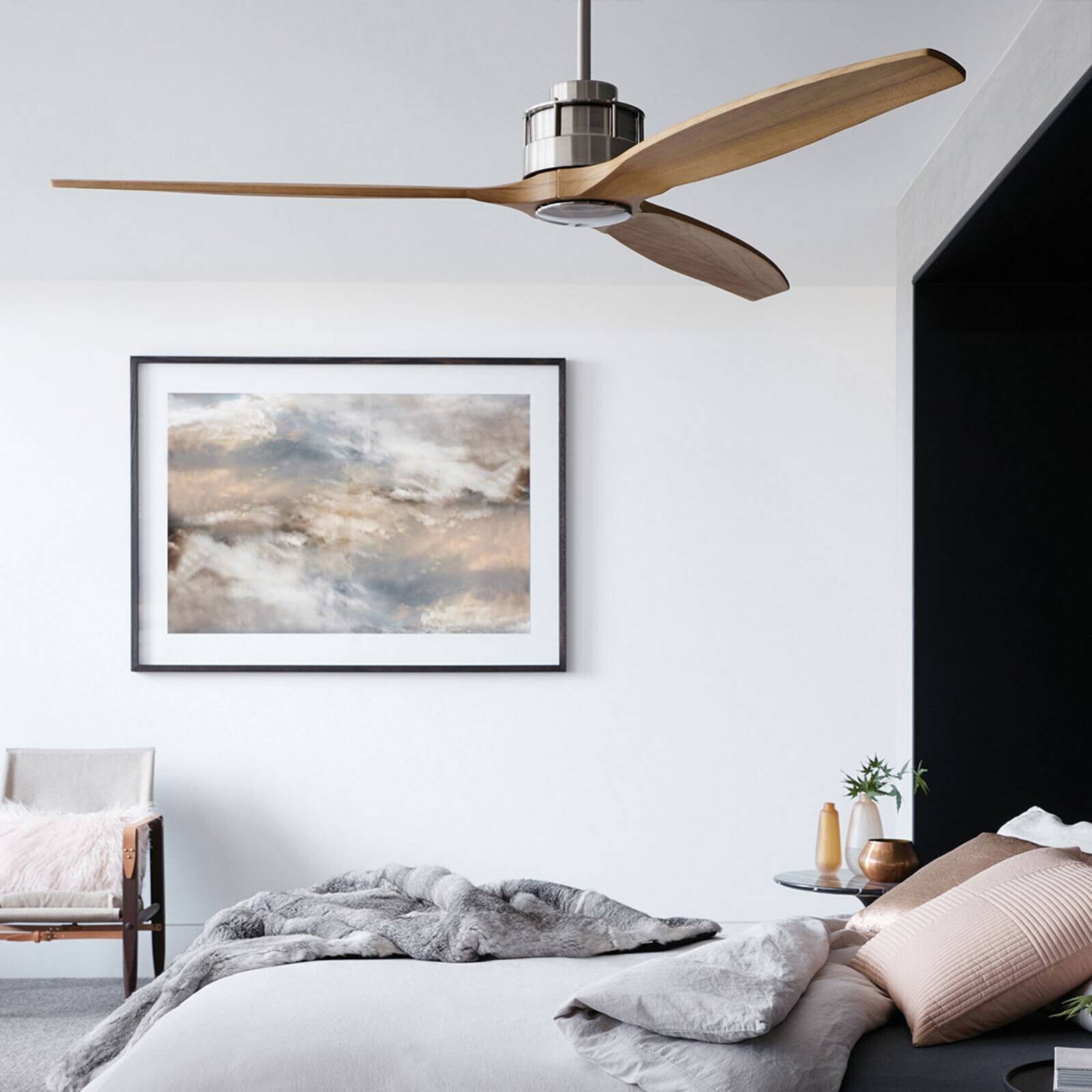 Stropný ventilátor Beacon Airfusion Akmani, tichý, teak/chróm