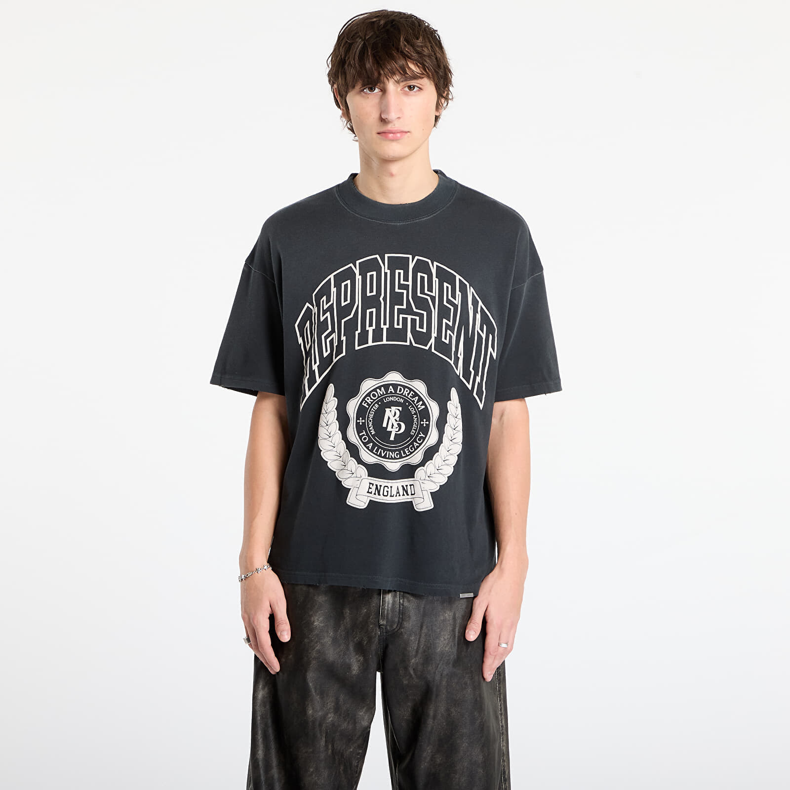 Tričko REPRESENT Legacy Crest T-Shirt Stained Black S