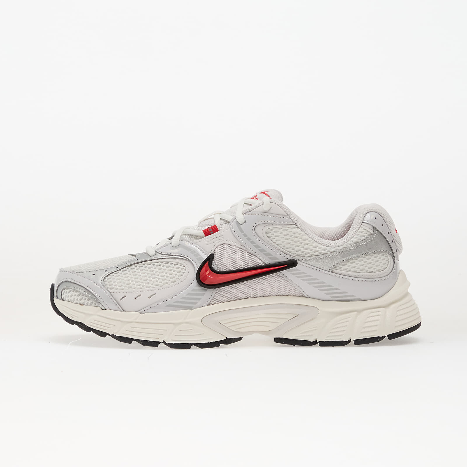 Tenisky Nike V5 Rnr Summit White/ Fire Red-Platinum Tint EUR 45