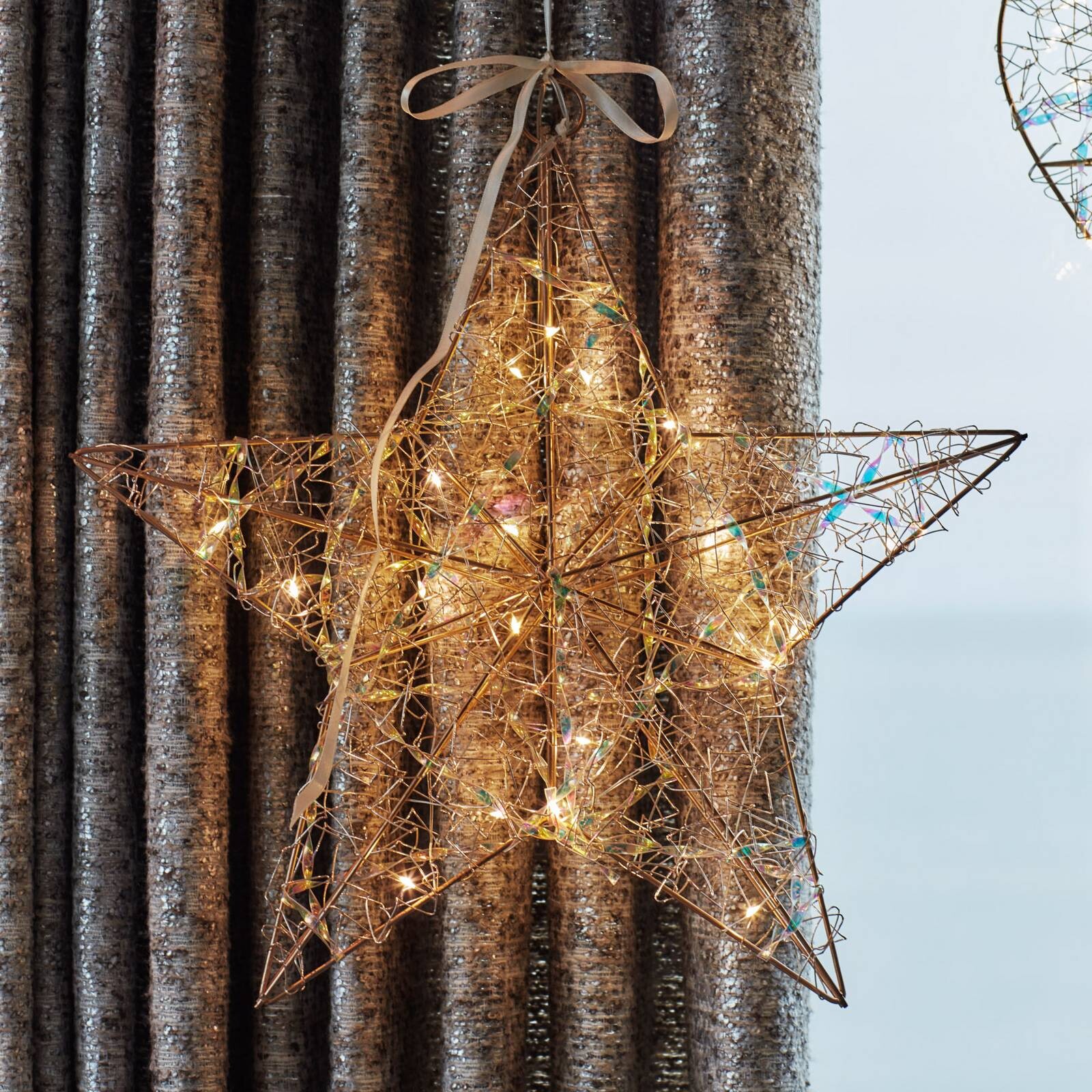 LED interiérová dekorácia Lily Star, zlatá, 40 x 40 cm, batéria