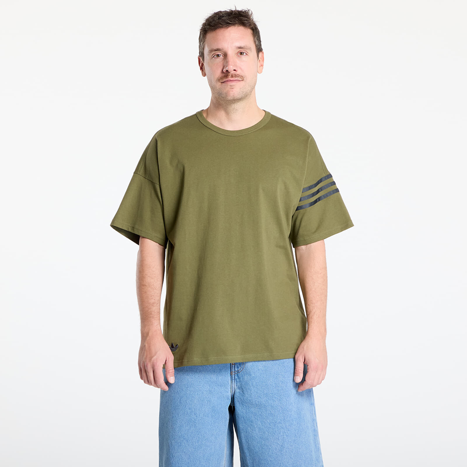 Tričko adidas Neuclassics Tee Focus Olive M