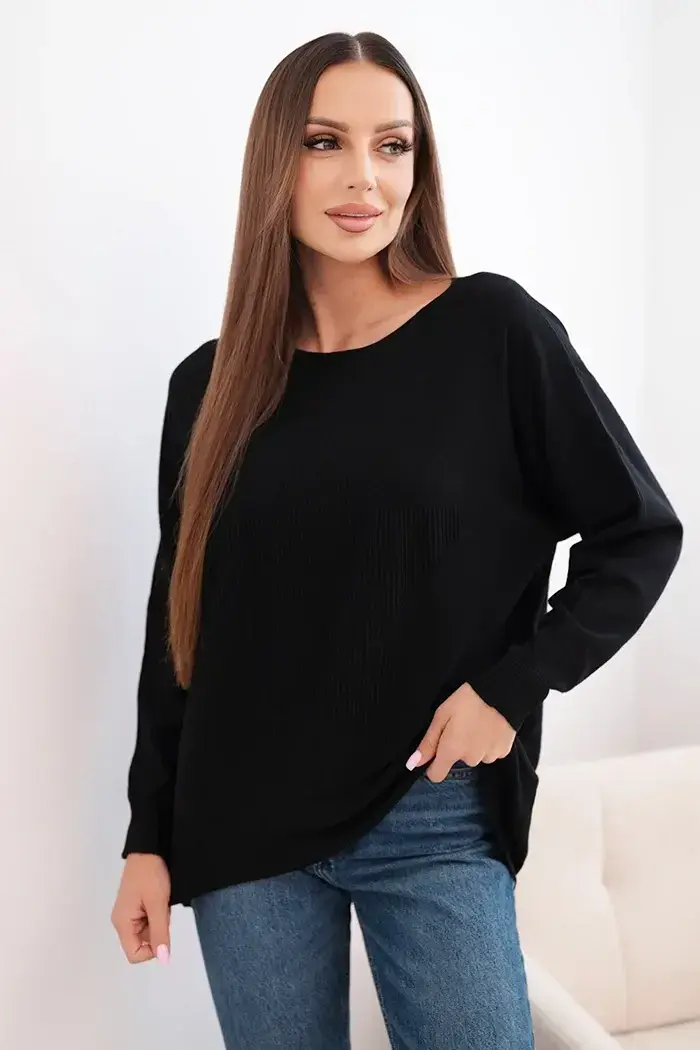 Kesi Włoski Dámsky sveter s dlhším zadným dielom a reliéfnou hviezdou čierny