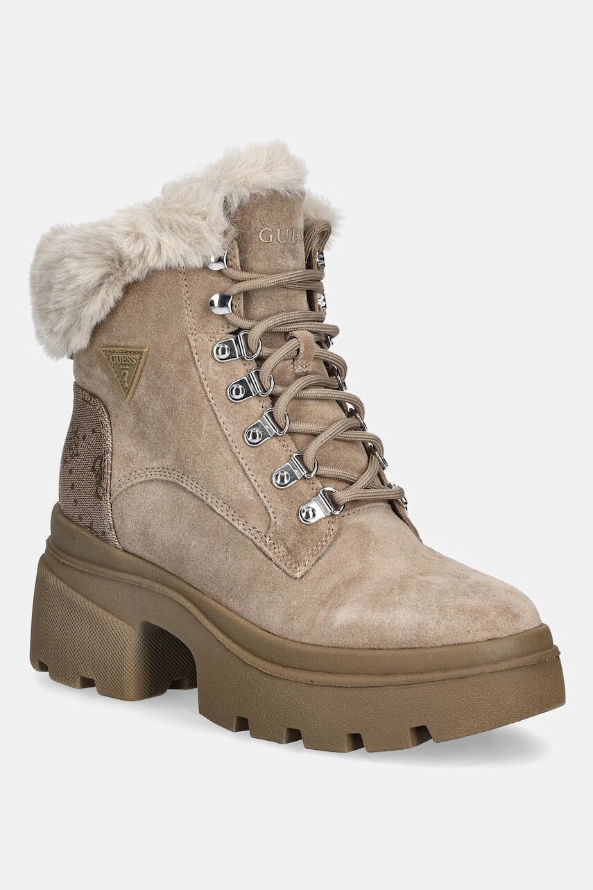 Semišové workery Guess YARELI béžová farba, na podpätku, jemne zateplené, FLFYRL SUE10