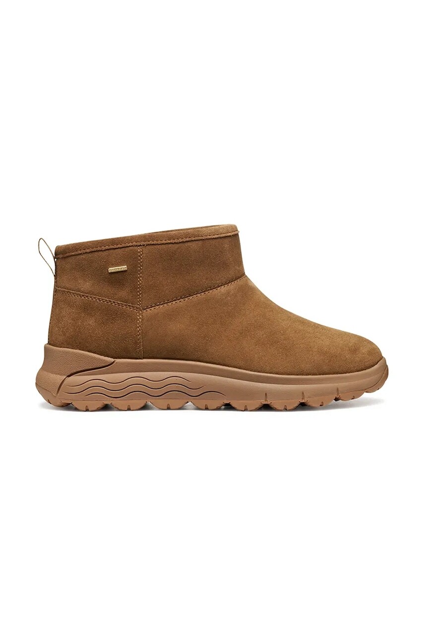 Semišové topánky Geox D SPHERICA 4X4 B ABX hnedá farba, na plochom podpätku, jemne zateplené, D5626B 00022 C6372