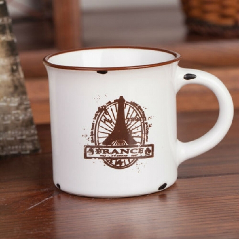 Porcelánový retro hrnček France - biely