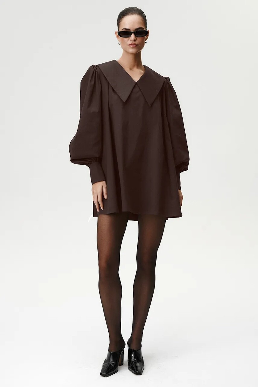 Šaty Undress Code hnedá farba, mini, oversize, 1055