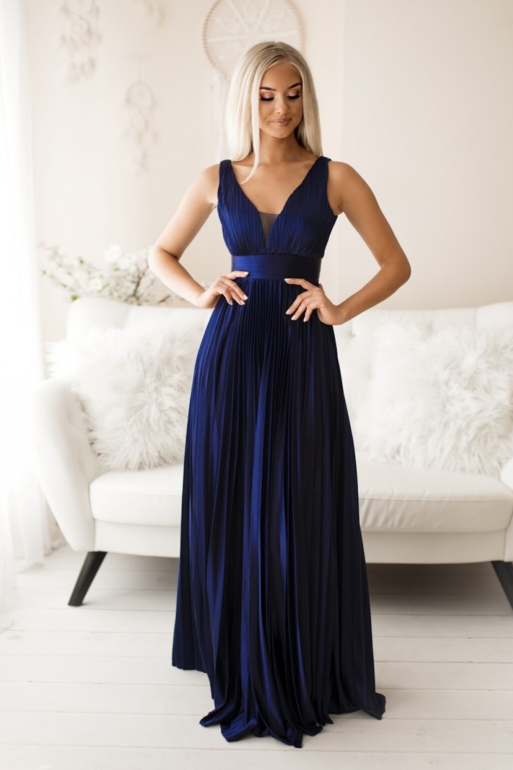 Eva & Lola Tmavomodré plisované šaty Veľkosť: S