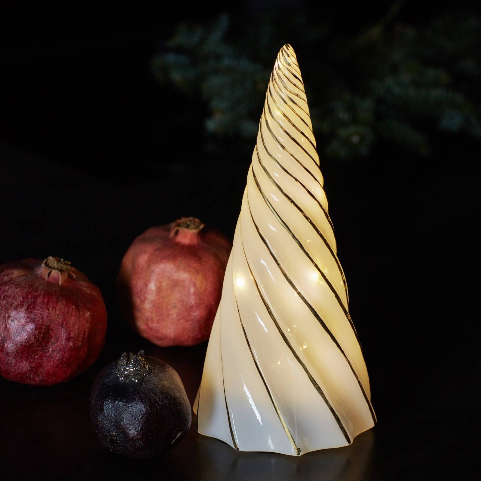 LED dekoratívna figúrka Vilma, biela/zlatá, výška 24 cm, sklo, batéria