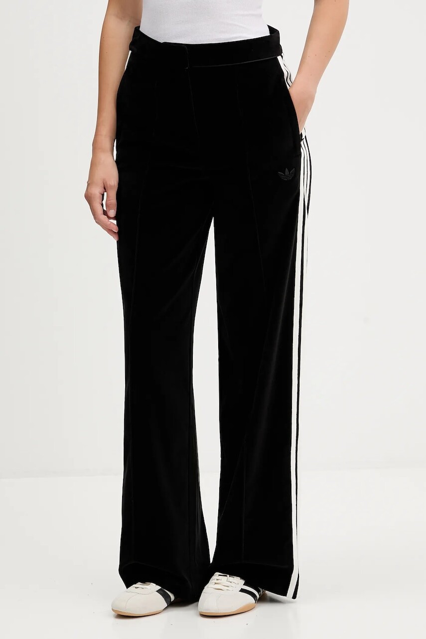 Velúrové tepláky adidas Originals Velvet čierna farba, široké, vysoký pás, KF2304