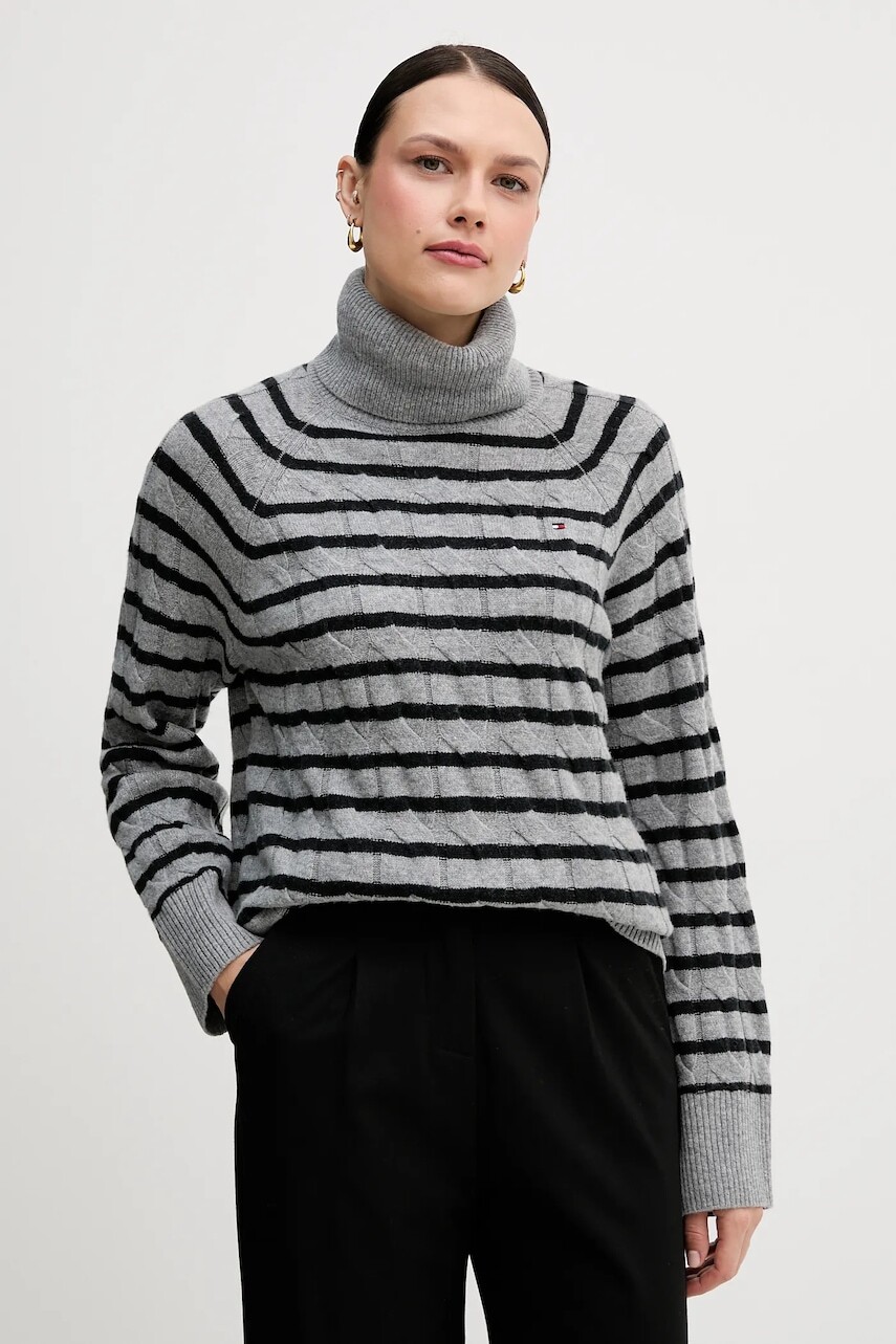 Vlnený sveter Tommy Hilfiger šedá farba, ľahké, s rolákom, WW0WW46791