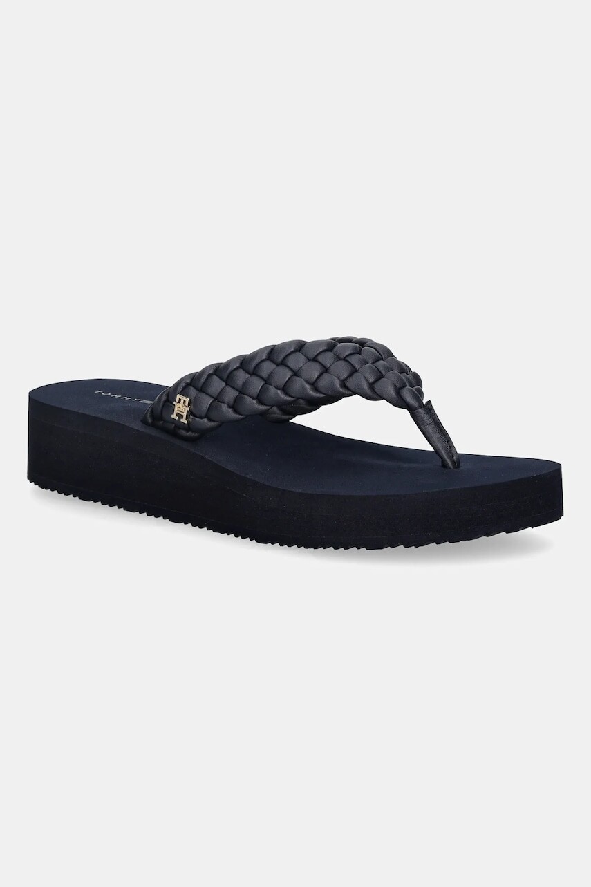 Šľapky Tommy Hilfiger TH WEDGE CORNROW BEACH SANDAL tmavomodrá farba, na kline, FW0FW09037