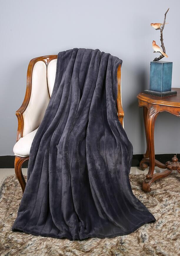 Deka Claudi 170x220 cm čierna