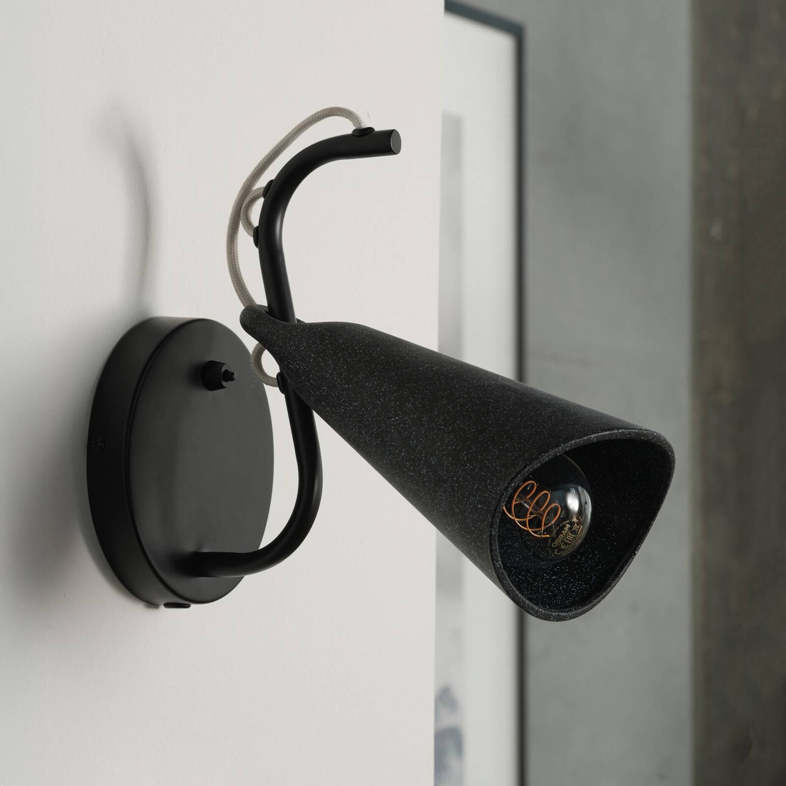 OSRAM nástenné svetlo Decor Bell, čierne, oceľ, E27