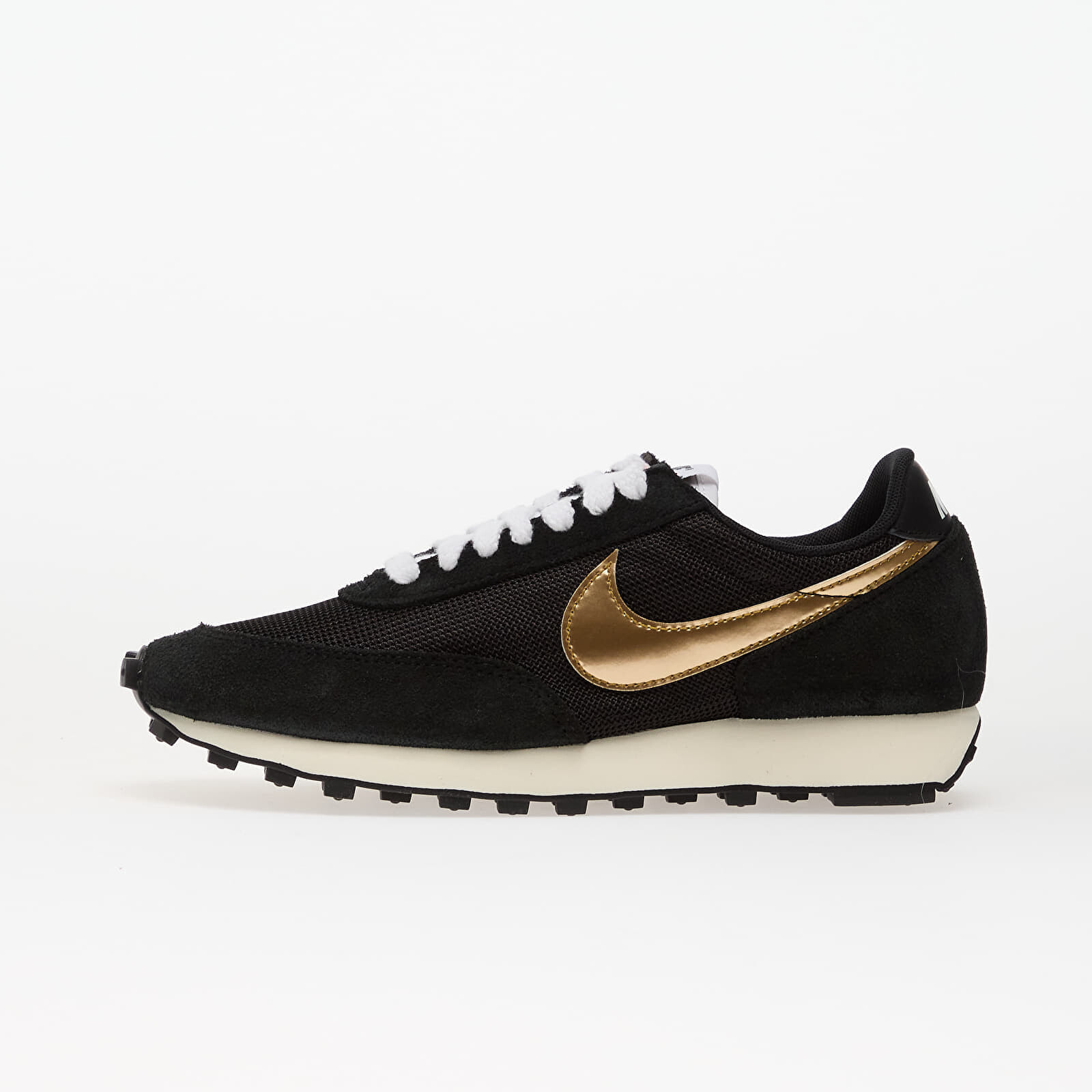 Tenisky Nike Daybreak SP Black/ Metallic Gold-Black EUR 44