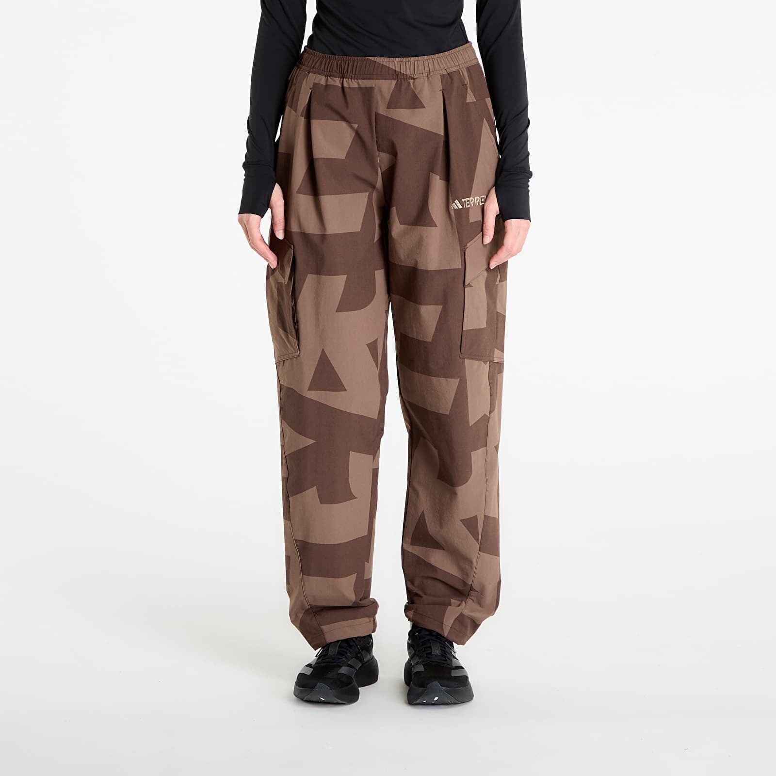 Kalhoty adidas Terrex Xploric Cargo Joggers Printed Brown L