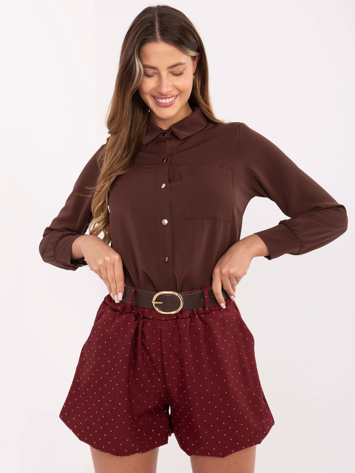 Bordové šortky s bodkami