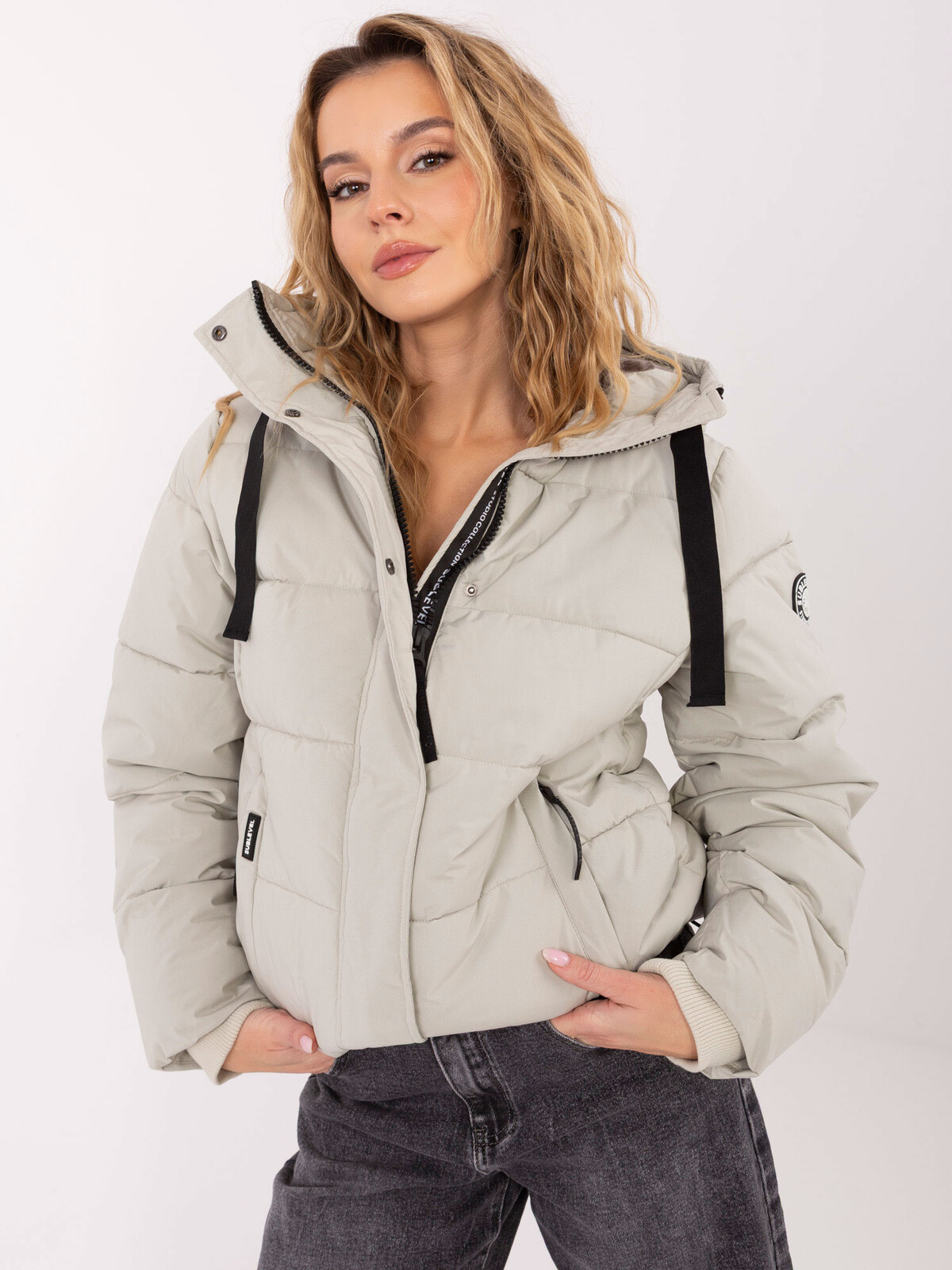 Dámska zimná bunda svetlosivá