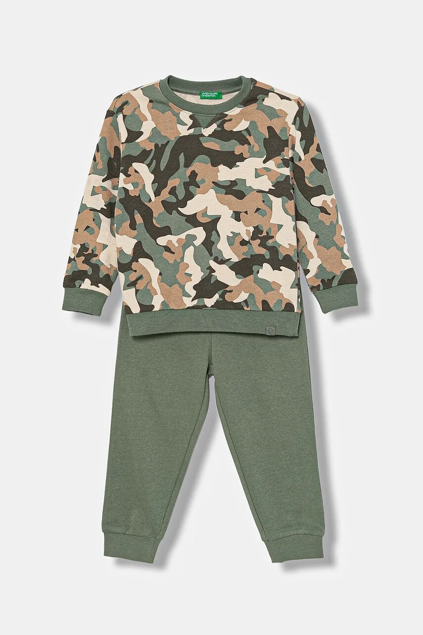 Detská bavlnená tepláková súprava United Colors of Benetton 2-pak zelená farba, 3YWXGK00R