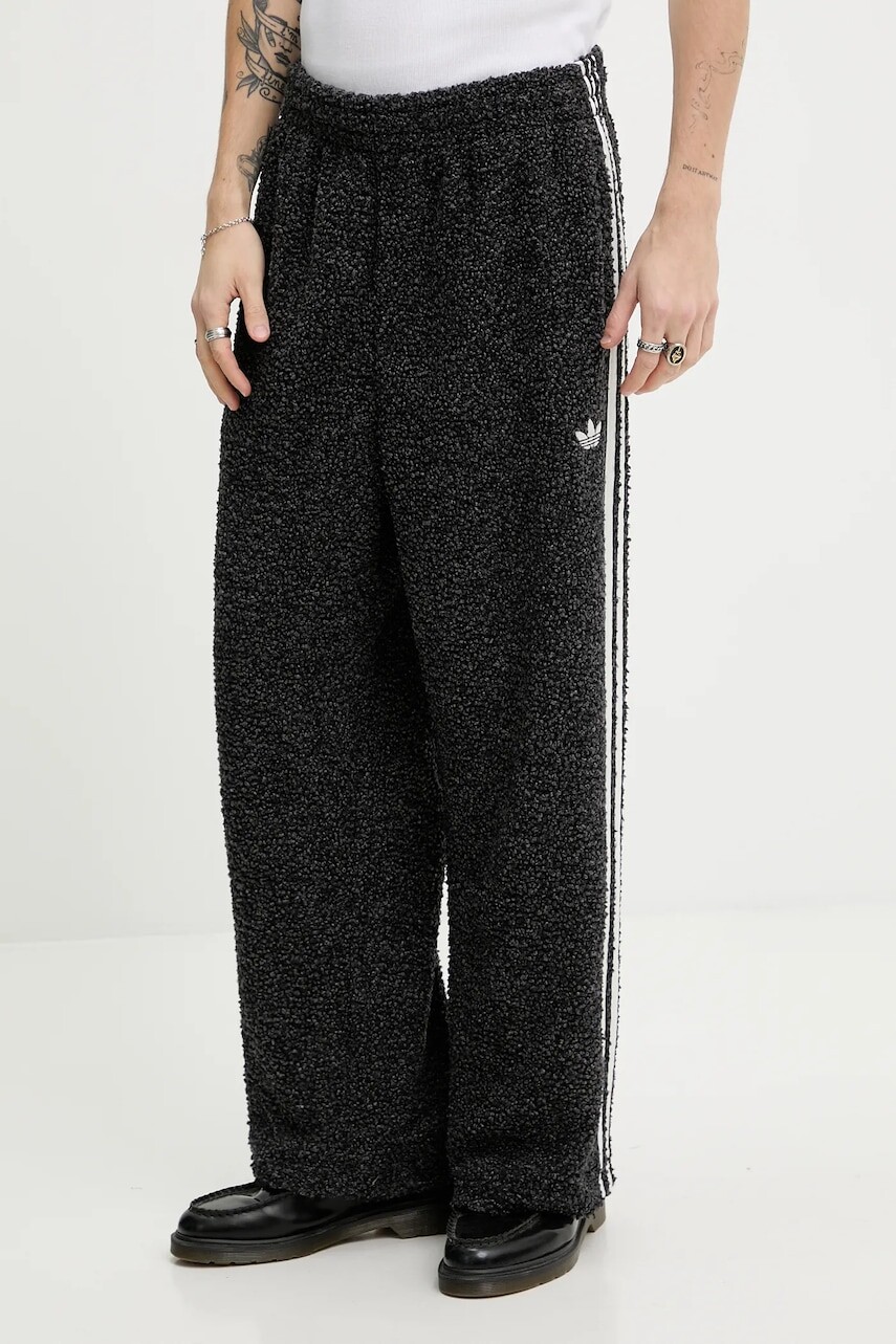 Tepláky adidas Originals šedá farba, s nášivkou, KR5166