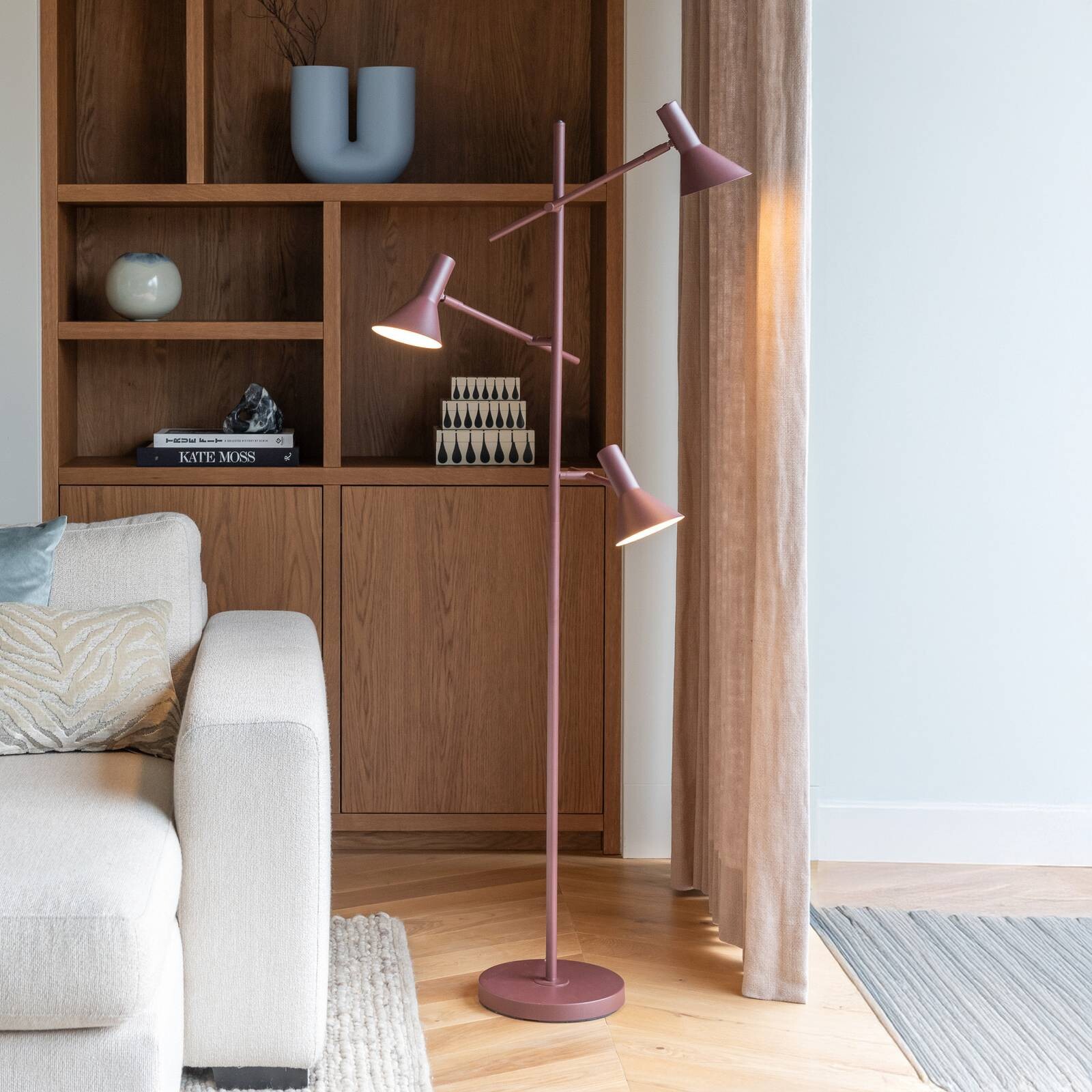 It's about RoMi stojacia lampa Izmir, tmavočervená, 3-pl.