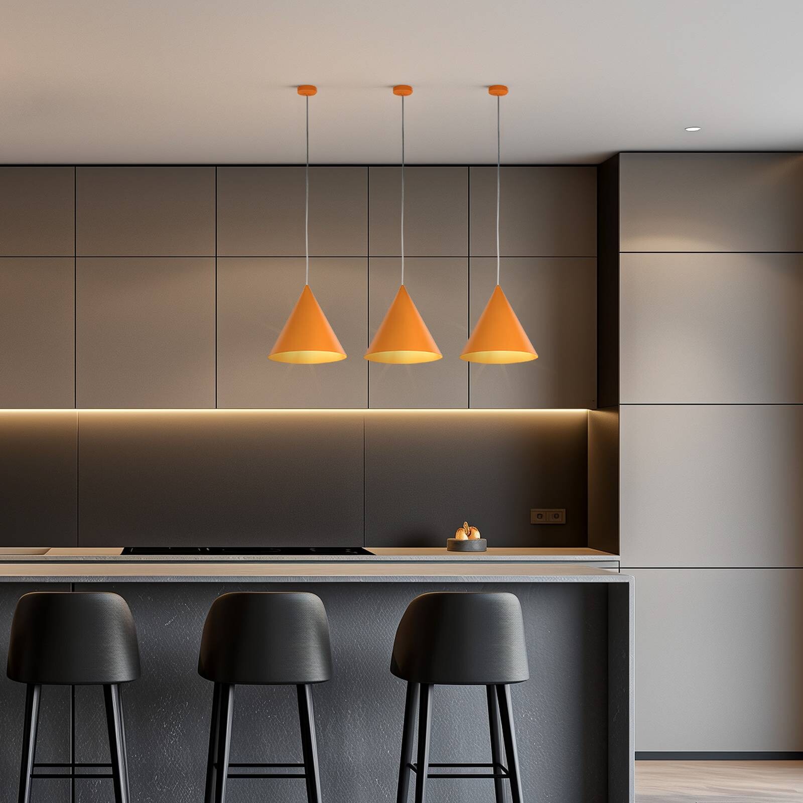 Závesné svietidlo Cono, 1-pl., Ø 25 cm, oranžové, E27