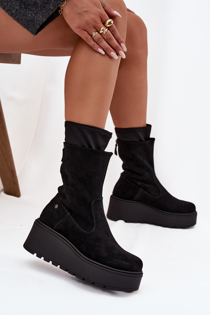 Dámske kožené semišové členkové topánky na masívnej platforme Maciejka