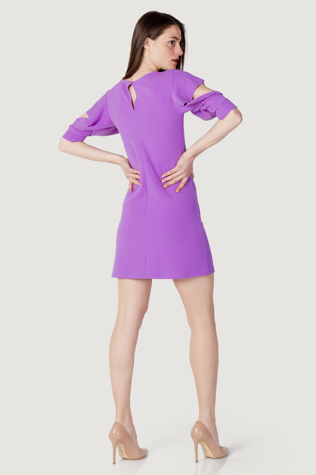 Fialové mini šaty Rinascimento