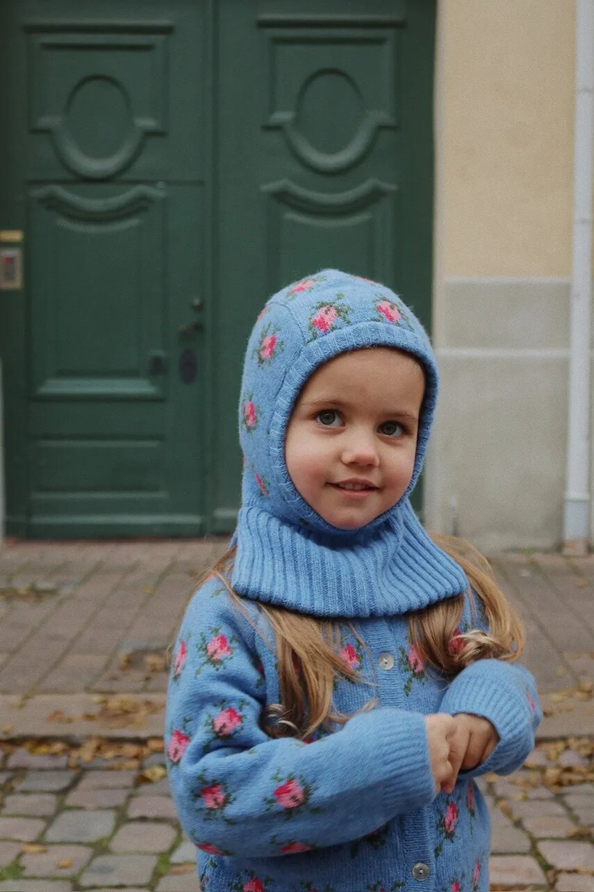 Kukla s prímesou vlny Konges Sløjd BELOU KNIT BALACLAVA modrá farba biela, KS103710