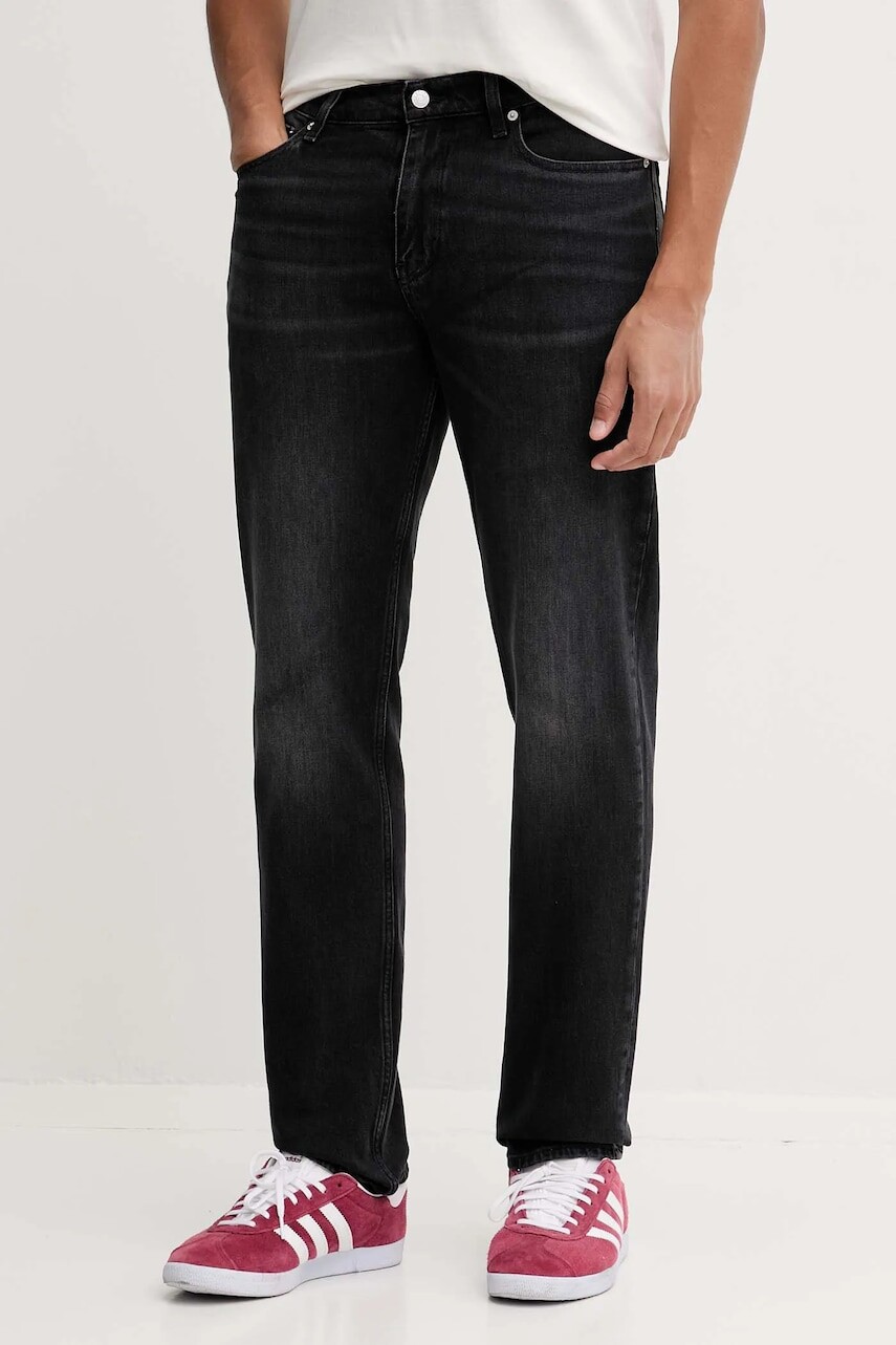 Rifle Tommy Jeans čierna farba, DM0DM22180