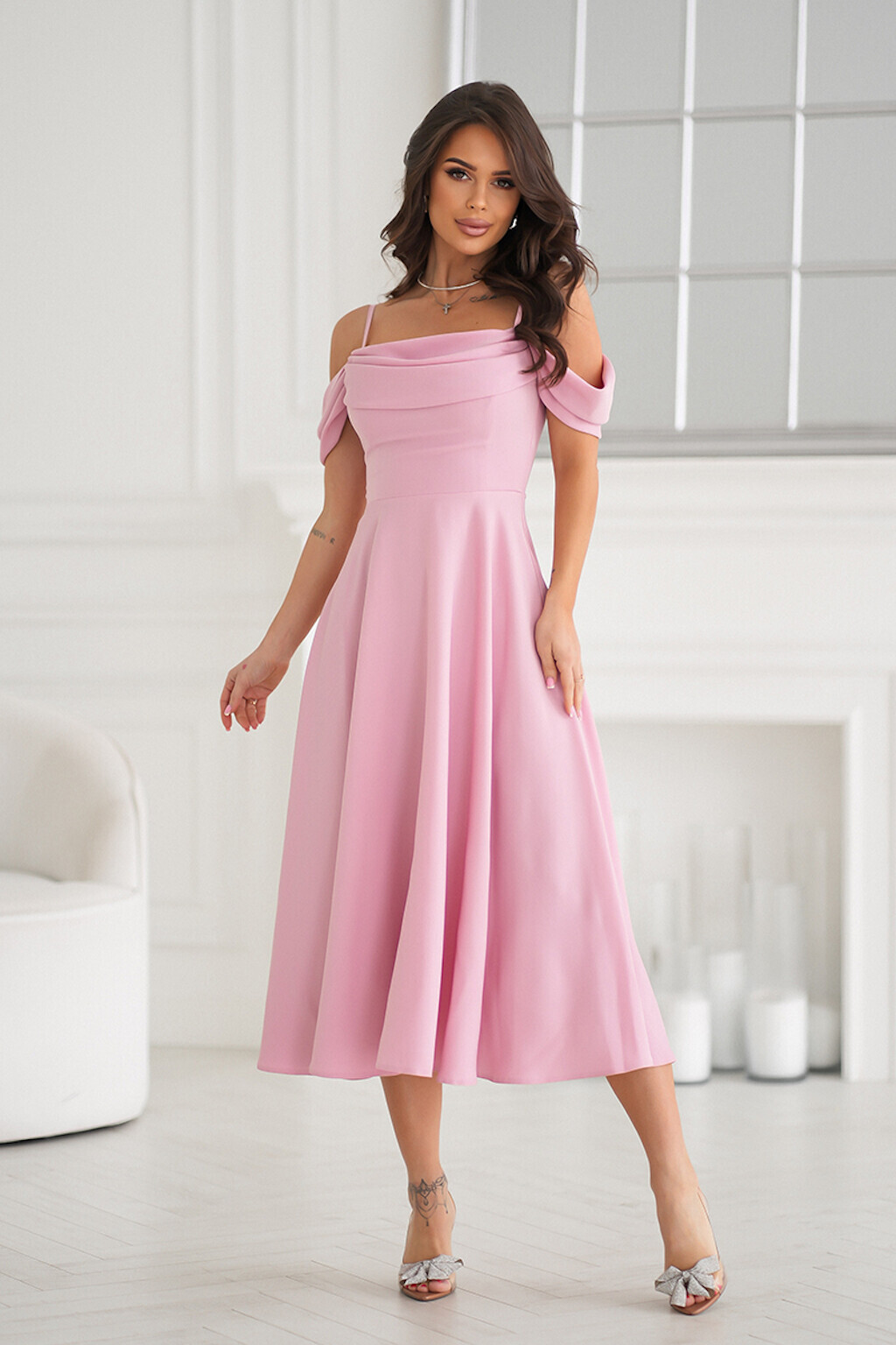 Bicotone Staroružové midi šaty spustené na ramená Veľkosť: L