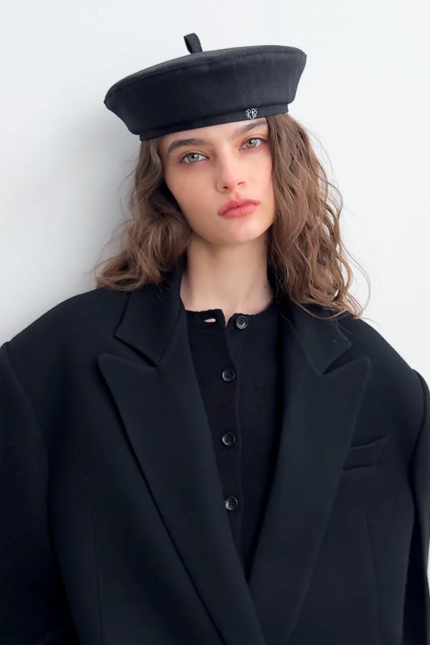 Baretka z vlnenej zmesi Ruslan Baginskiy čierna farba, BRT033-WP-PLS-PT