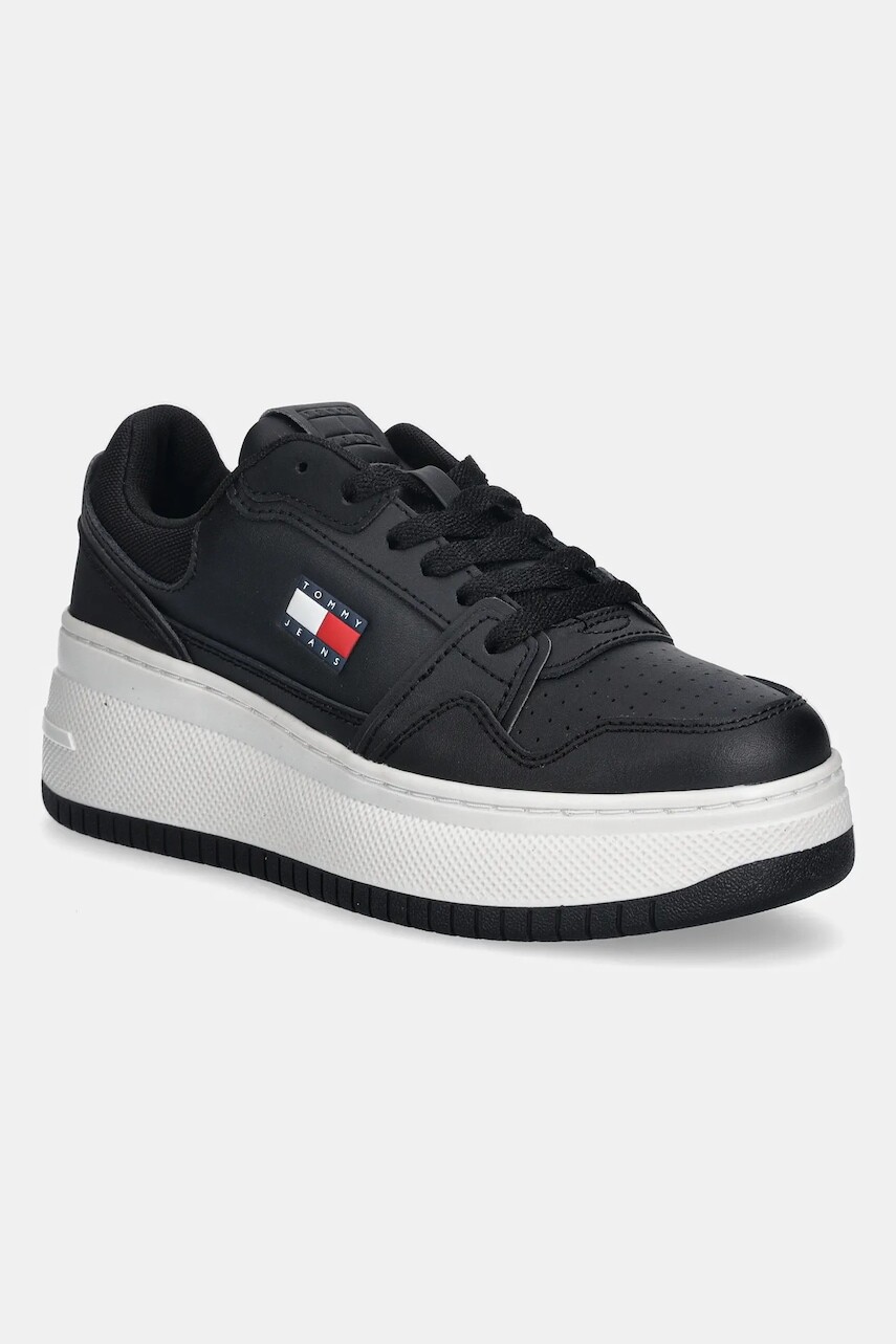 Kožené tenisky Tommy Jeans TJW RETRO BASKET FLATFORM čierna farba, EN0EN02860
