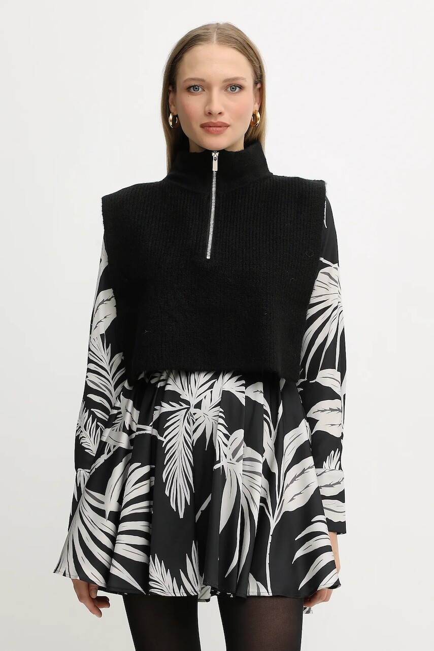 Vesta Morgan dámska, čierna farba, s polorolákom, 5COLA