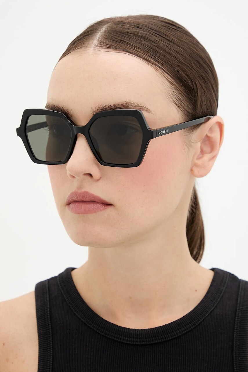Slnečné okuliare Alexander McQueen čierna farba, AM0537S