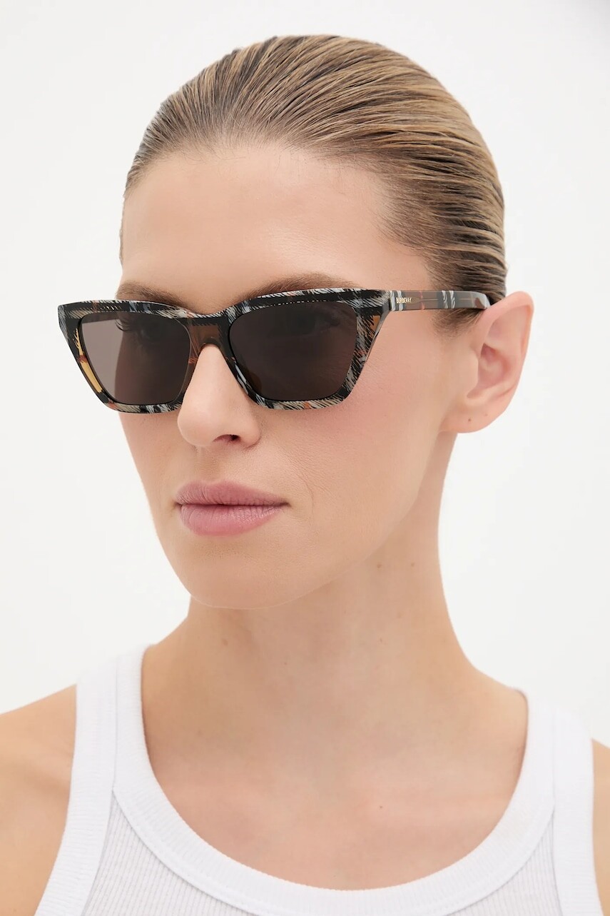 Slnečné okuliare Burberry hnedá farba, 0BE4468