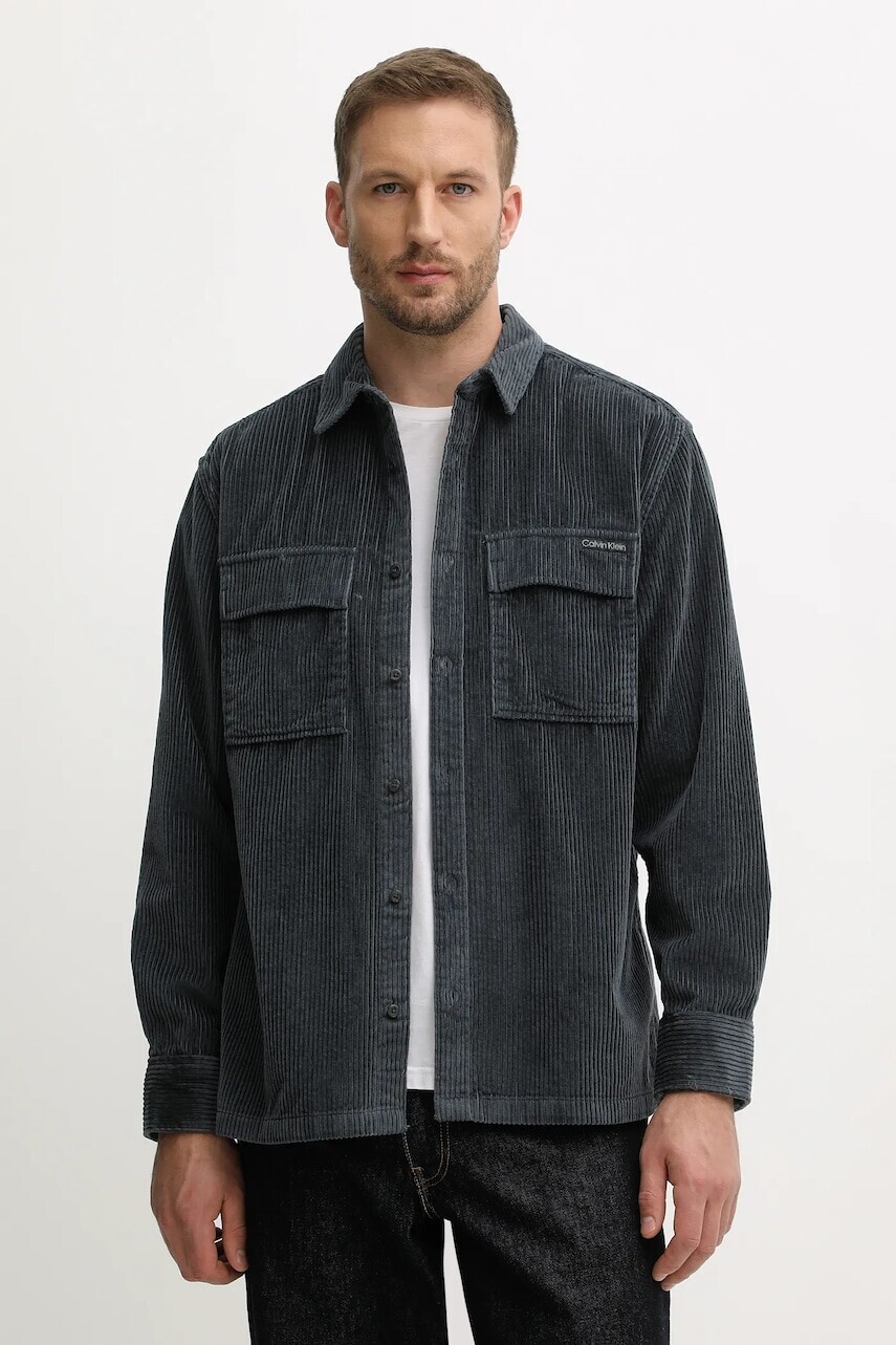 Menčestrová košeľa Calvin Klein Jeans tmavomodrá farba, voľný strih, s klasickým golierom, LV04RD106G