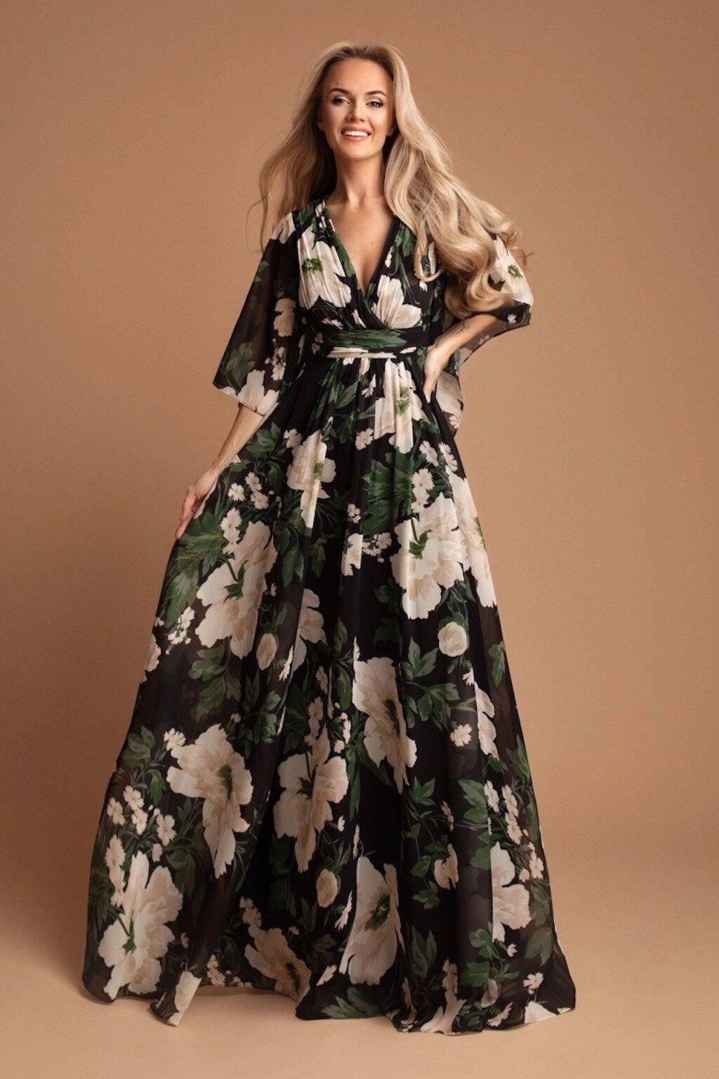 Eva & Lola Čierne kvetinové šaty s voľnými rukávmi Veľkosť: XXXL