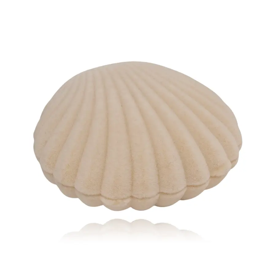 Zamatová krabička na šperky v tvare mušle, krémová farba