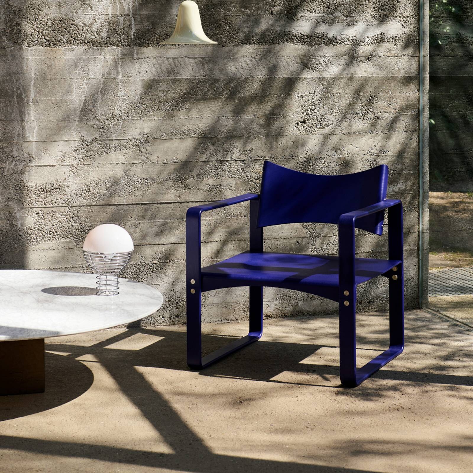 VERPAN stolová LED lampa na batérie WIRE, biela, výška 25 cm, IP44