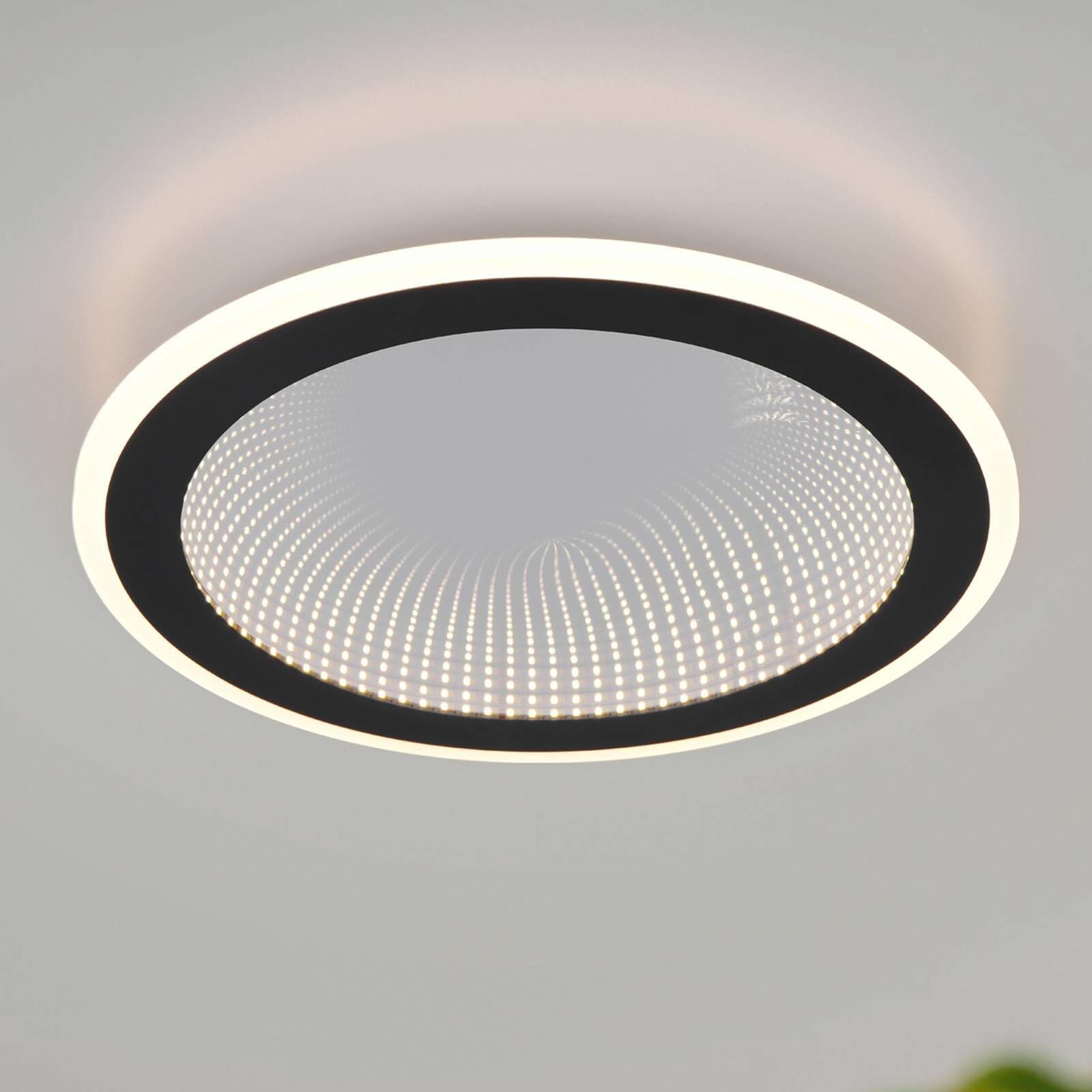 Stropné LED svetlo Glace, čierne, CCT, stmievateľné, kovové