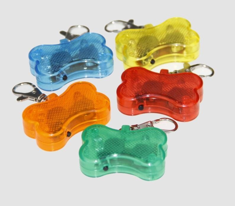 Reedog svítící přívěšek pro psy a kočky - kost oranžová