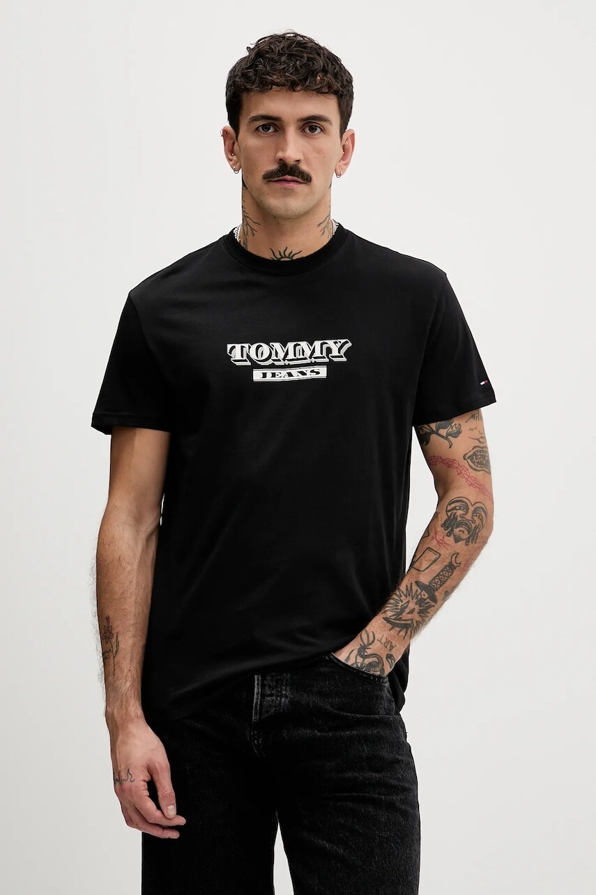 Bavlnené tričko Tommy Jeans pánske, čierna farba, s potlačou, DM0DM22322