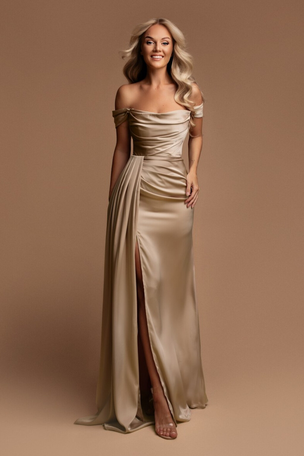 Eva & Lola Poškodený tovar - Zlaté priliehavé šaty spustené na ramená Veľkosť: S