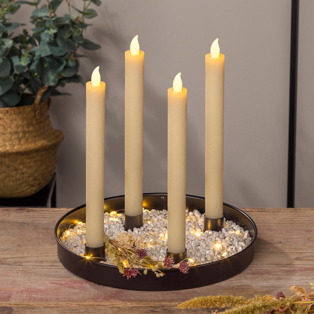 Magnetický kovový svietnik